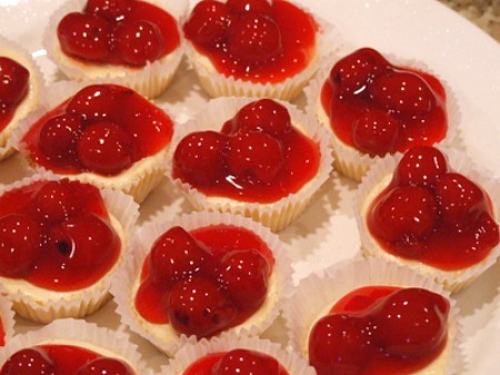 Mini Cherry Cheesecake Bites