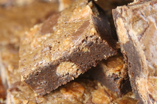 Butterfinger Brownies 14