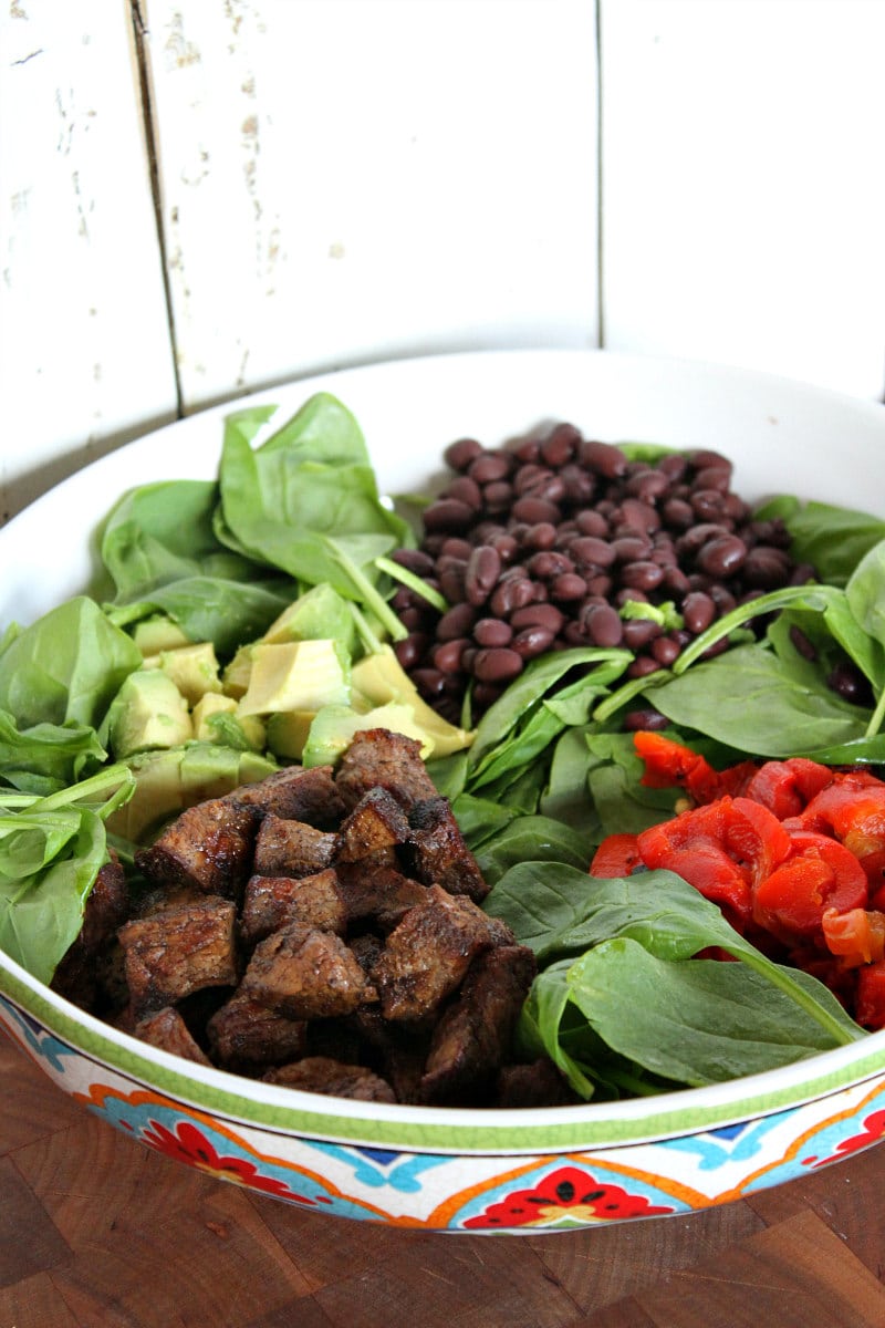 Blackened Steak Salad recipe from RecipeGirl.com #blackened #cajun #steak #salad #recipe #RecipeGirl Blackened Steak Salad