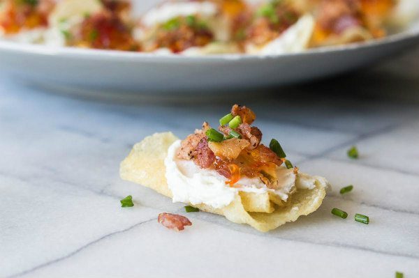 potato chips with goat cheese, pepper jelly and bacon