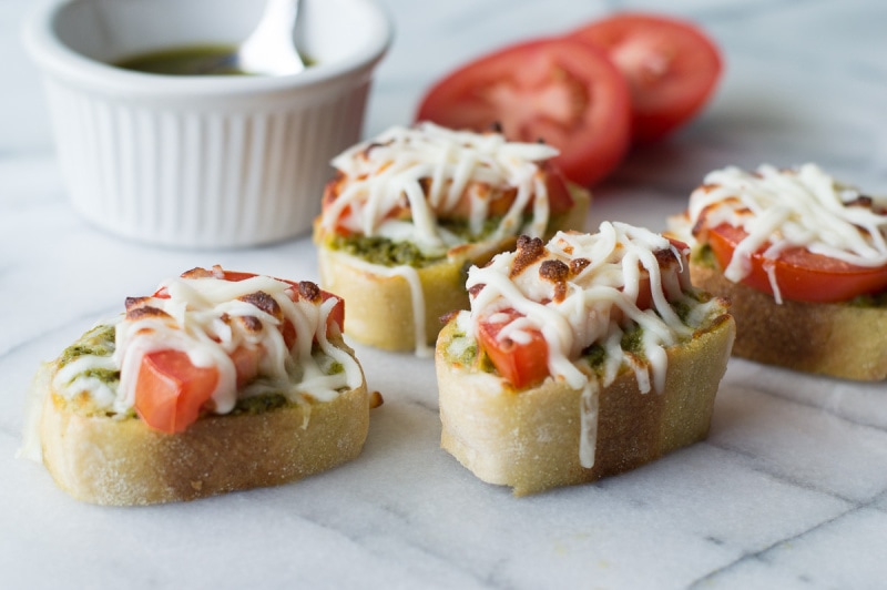 Pesto Pizza Appetizers recipe from RecipeGirl.com #pesto #pizza #appetizers #recipe #RecipeGirl pesto pizza appetizers