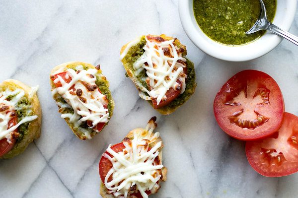 pesto pizza appetizer bites