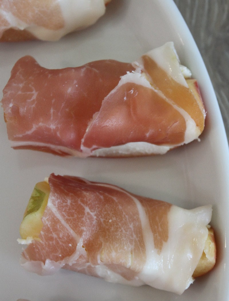 Prosciutto Apple Wedges