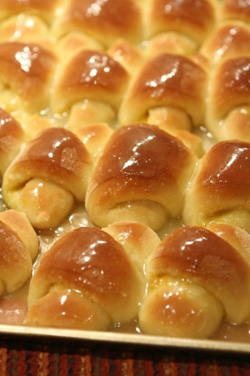 orange sticky buns