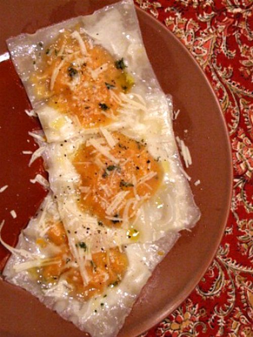 easy butternut squash ravioli with rosemary oil