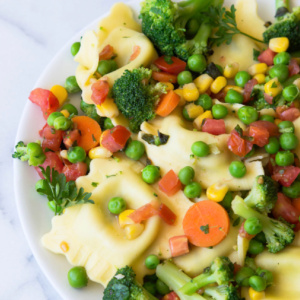 pinterest image for ravioli primavera