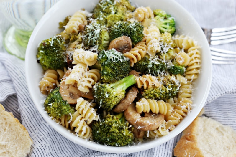 sun dried tomato pasta in a bowl