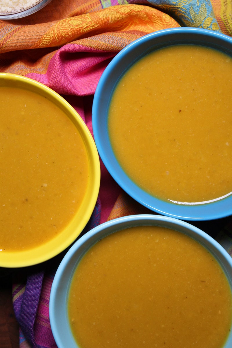 Tuscan Pumpkin White Bean Soup recipe from RecipeGirl.com #tuscan #pumpkin #bean #soup #fall #recipe #RecipeGirl Tuscan Pumpkin White Bean Soup