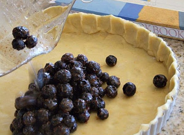 How to Make a Blueberry Raspberry Tart 