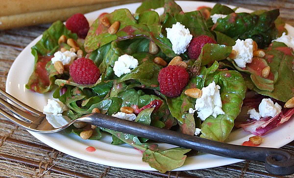 Mixed Greens and Goat Cheese with Raspberry Vinaigrette Image