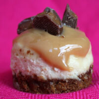 mini toffee crunch cheesecake