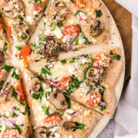 spinach mushroom and feta pizza