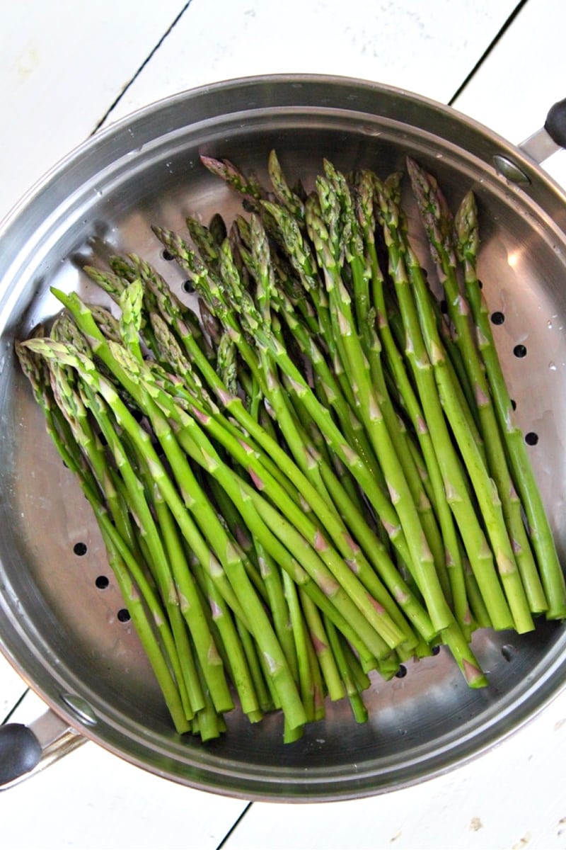 asparagus in a steamer pan