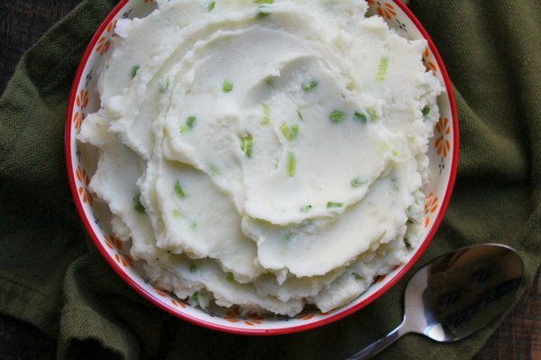 Recipe for Irish Champ- Green Onion Mashed Potatoes : from RecipeGirl.com #champ #potatoes #irish bowl of champ