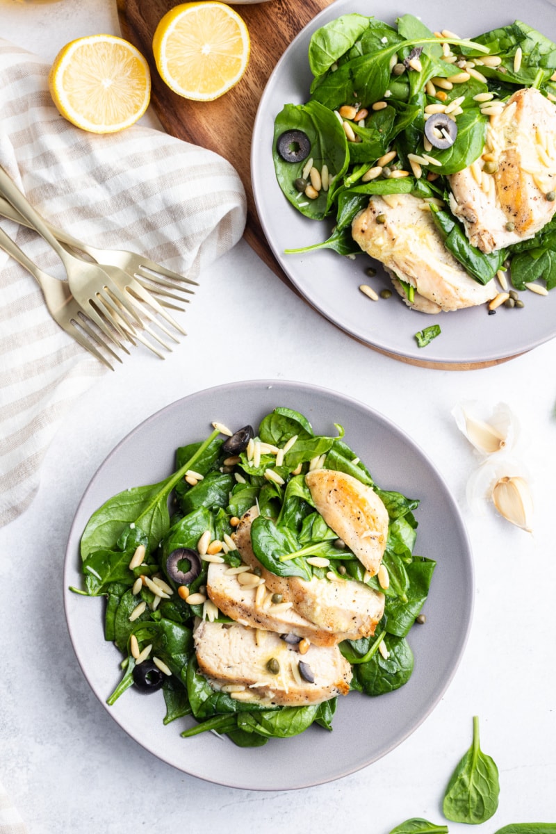 chicken florentine salad on two plates