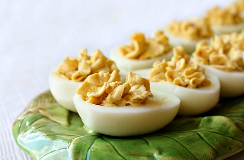 Bacon Balsamic Deviled Eggs recipe from RecipeGirl.com #bacon #balsamic #deviled #eggs #deviledeggs #Easter #party #appetizer #recipe #RecipeGirl Bacon Balsamic Deviled Eggs