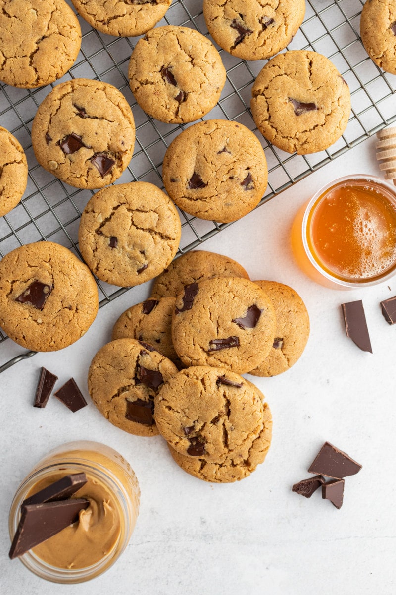 peanut butter chocolate chunk cookies on cooling rack