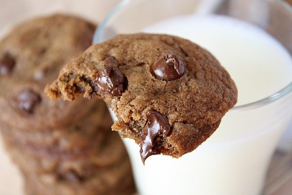 Kahlua Espresso Chocolate Chip Cookies with melted chocolate chips