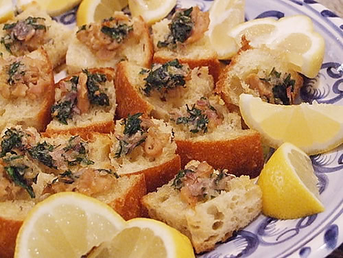 crostini with clams
