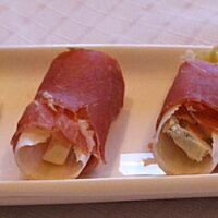 Prosciutto Wrapped Endive with Blue Cheese and Pear