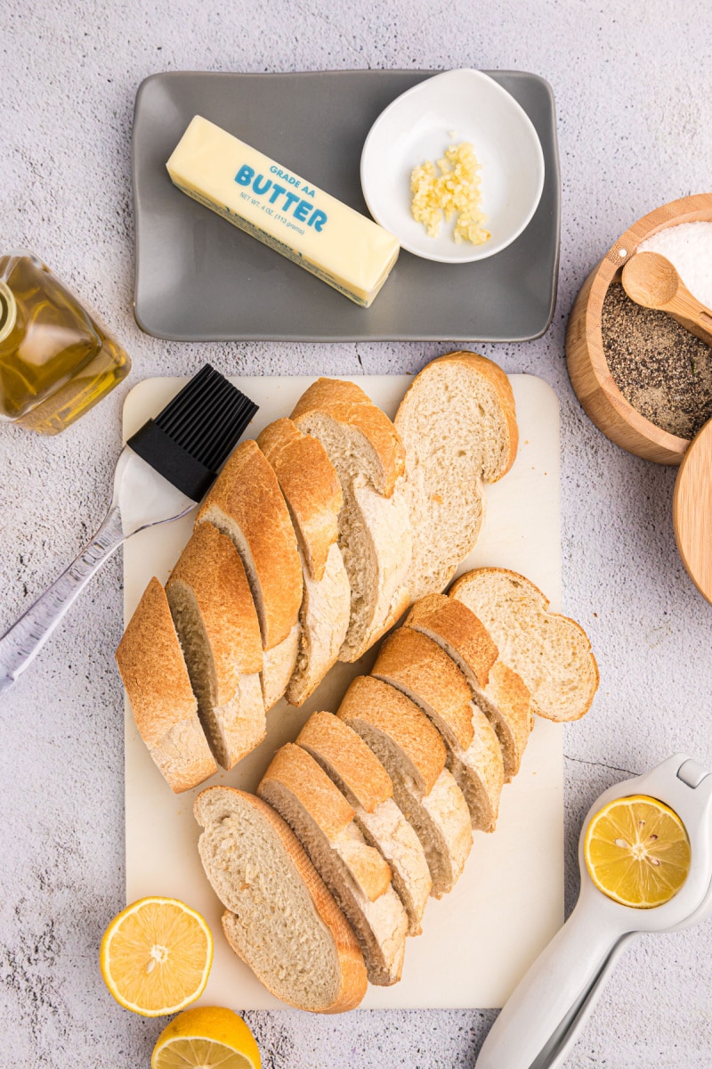 ingredients displayed for making peppery grilled garlic bread