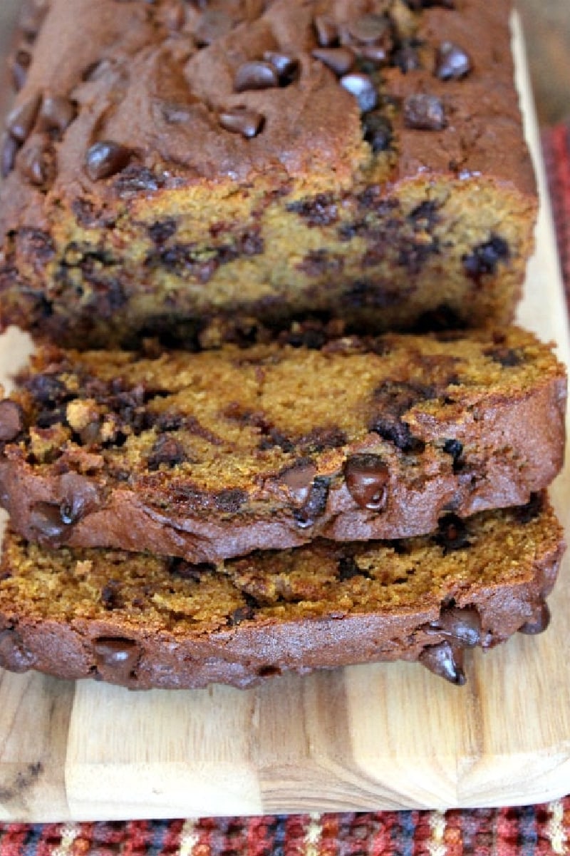 whole wheat chocolate chip pumpkin bread sliced