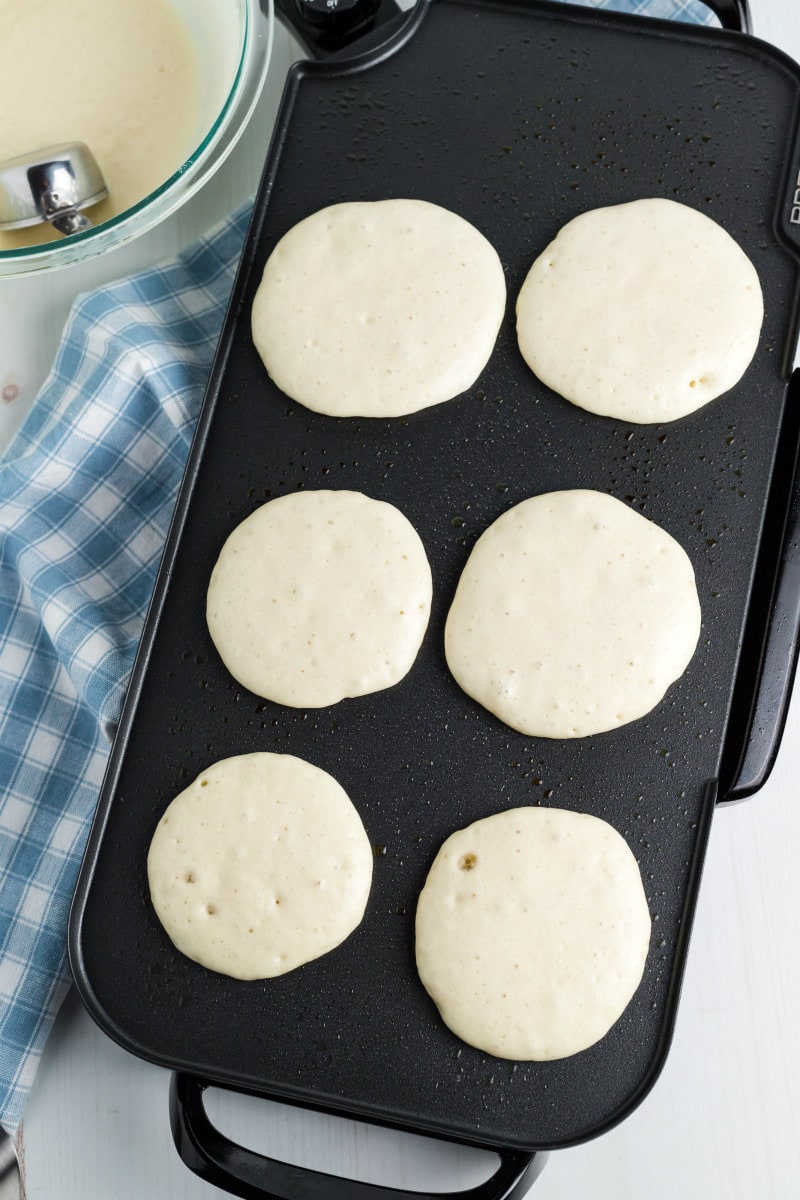 Cooking Buttermilk Pancakes