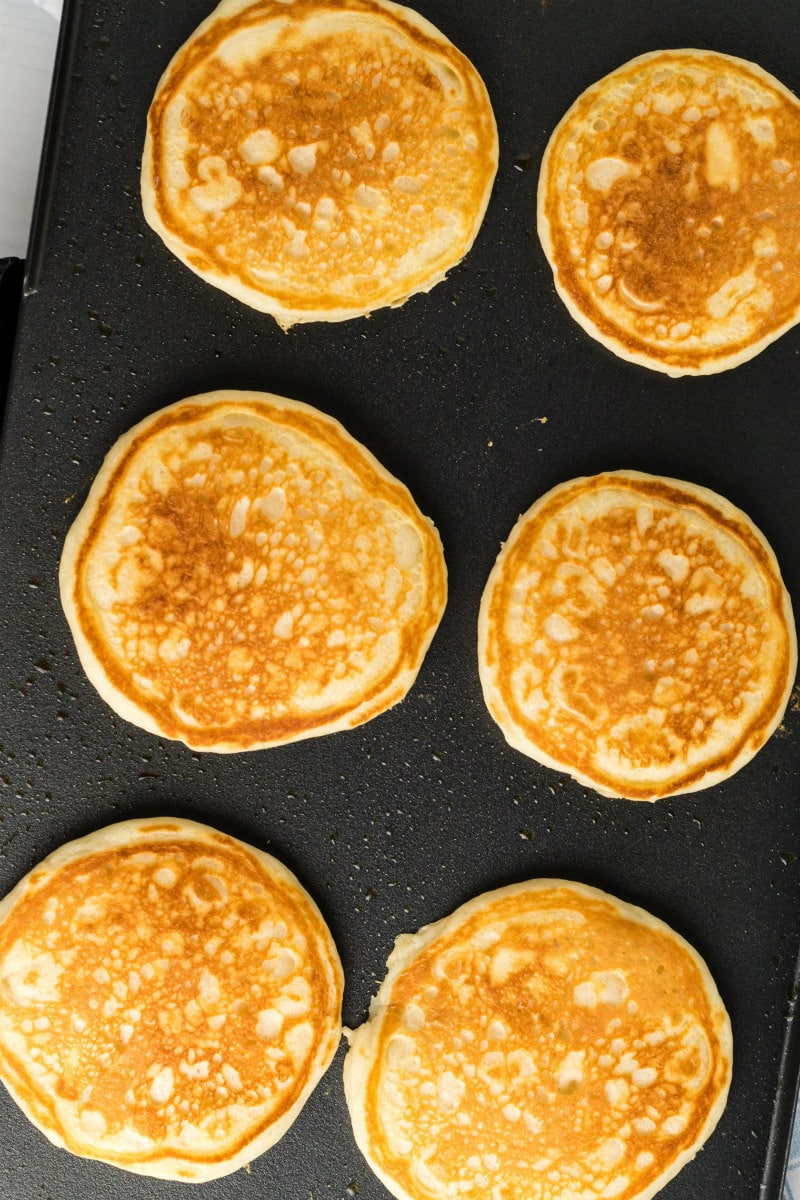 Cooking Buttermilk Pancakes