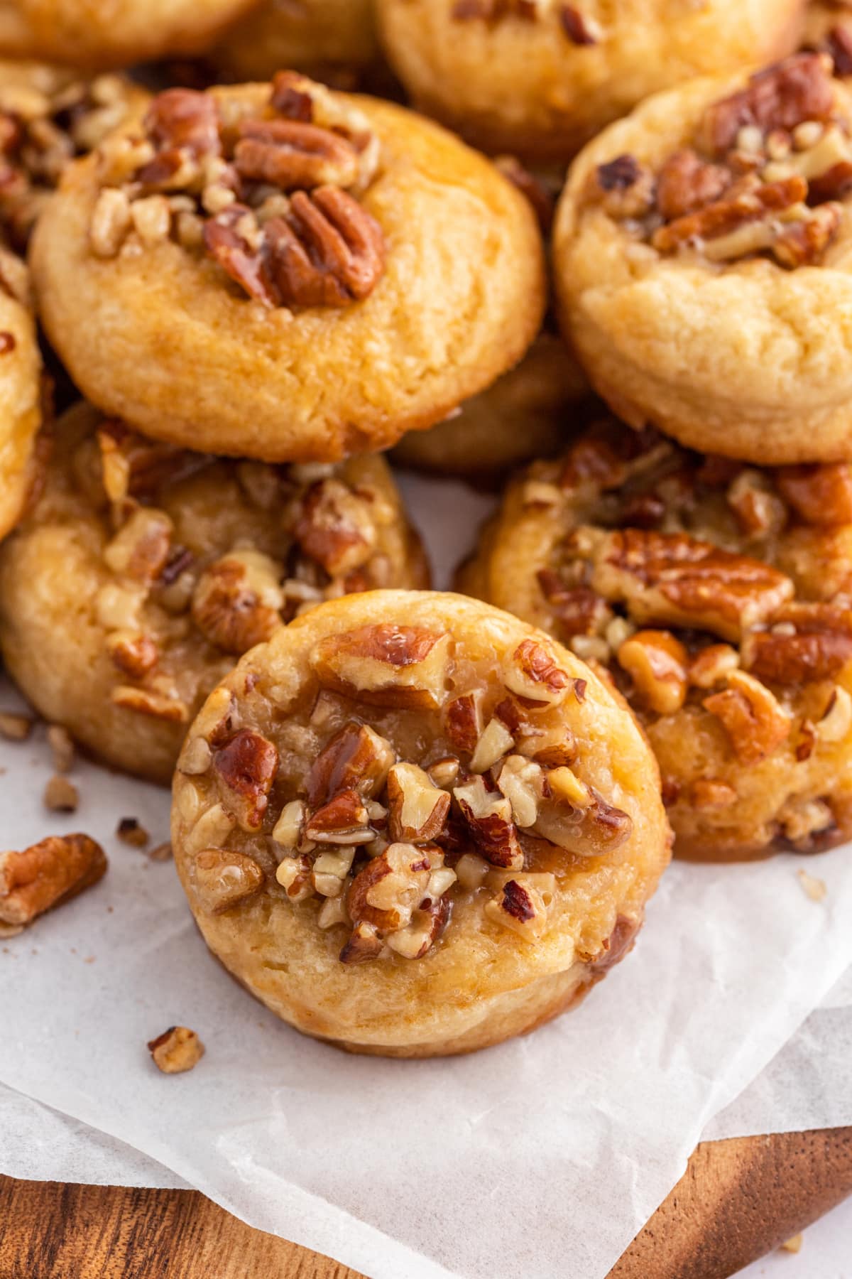 caramel pecan sticky bun cookies