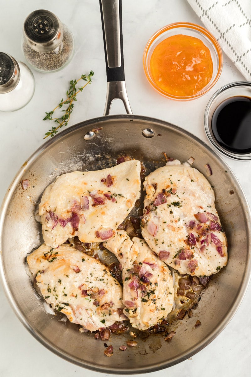 making apricot balsamic chicken