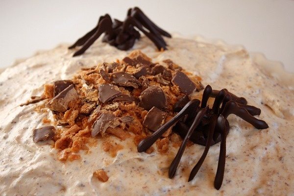 butterfinger pie with chocolate spiders