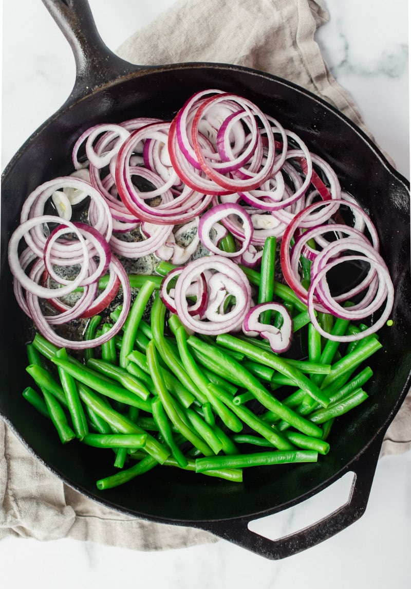 green beans with onions