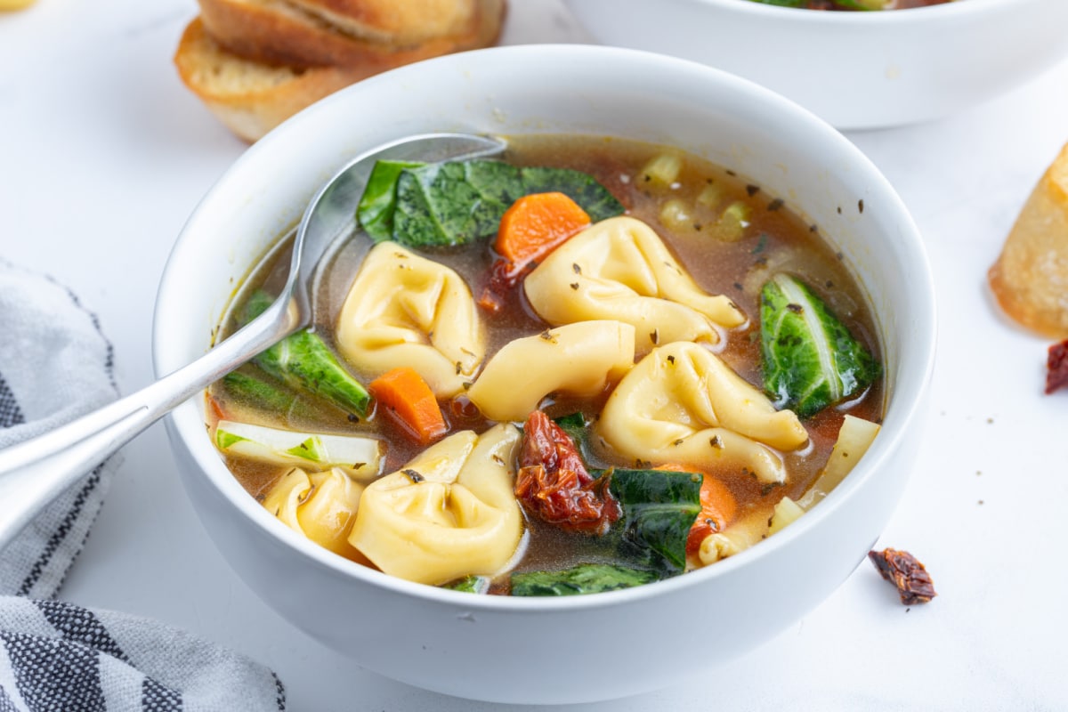 Sun Dried Tomato Tortellini Soup