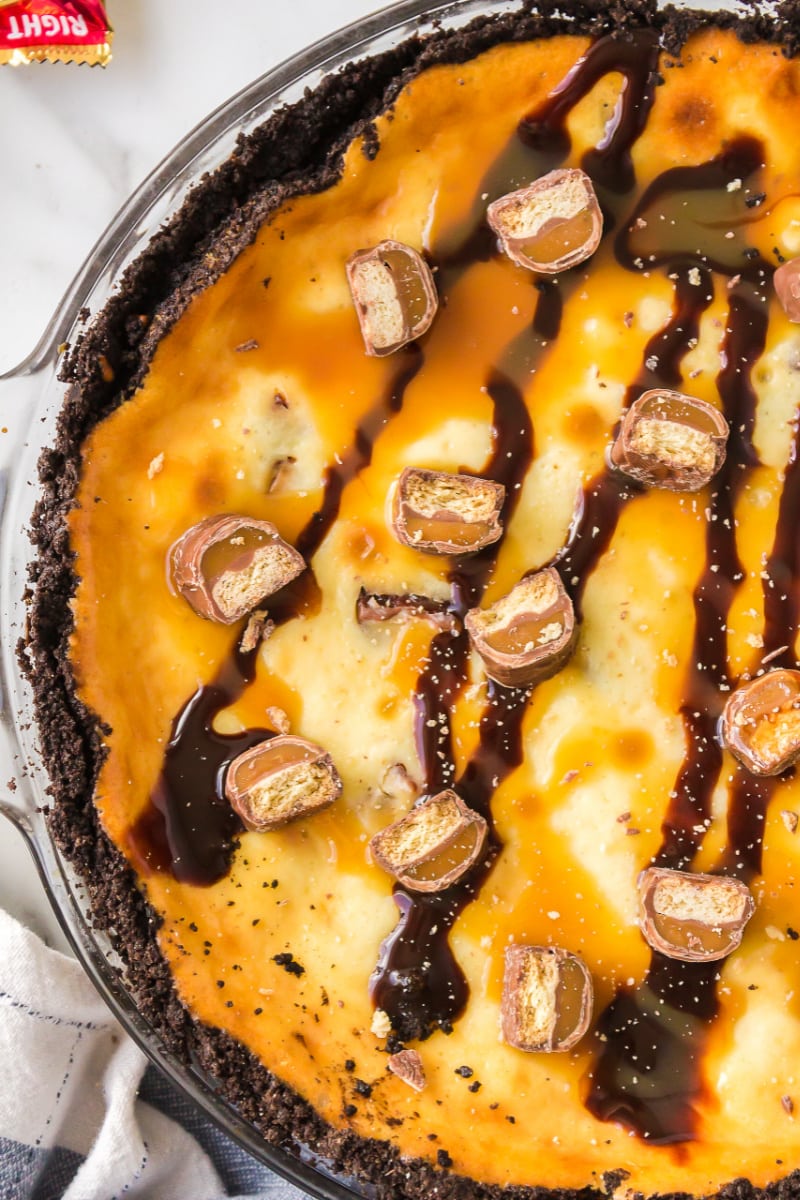 twix cheesecake pie