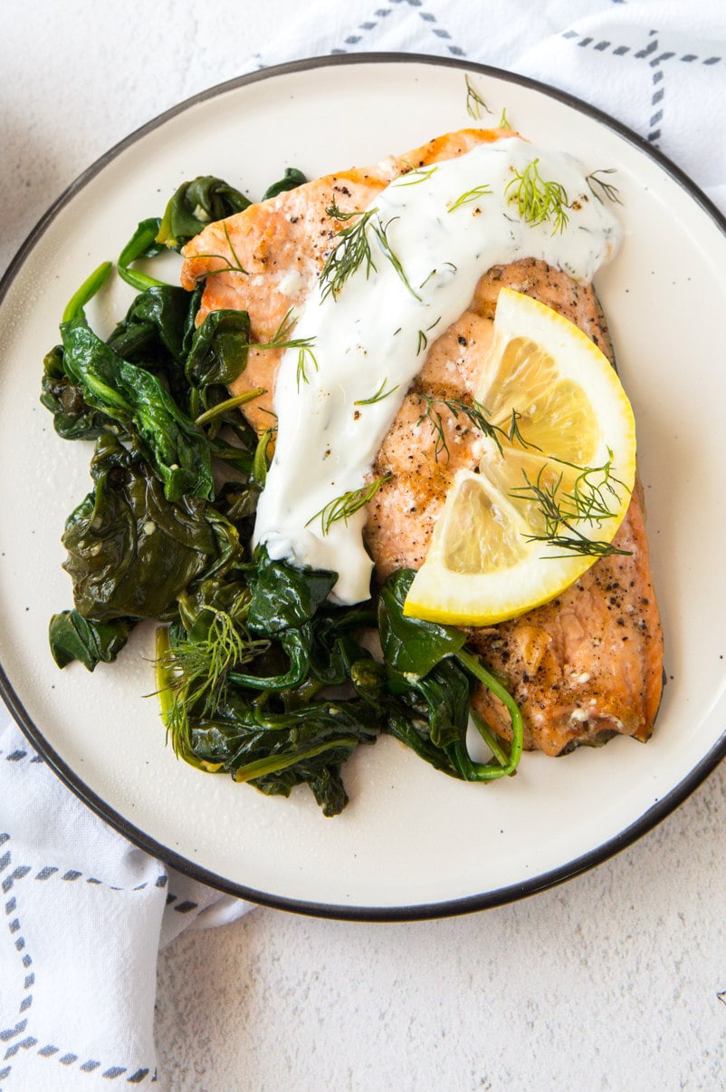 Grilled Salmon with Spinach and Yogurt Dill Sauce