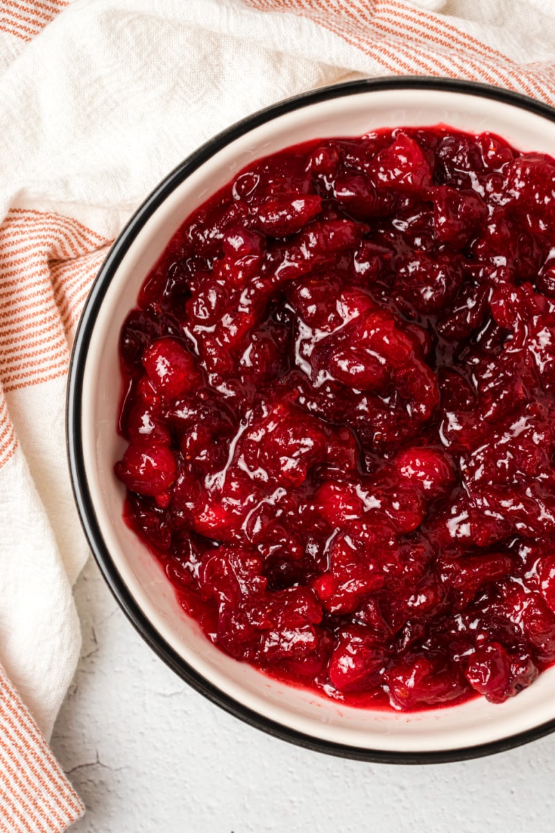 bowl of cranberry sauce