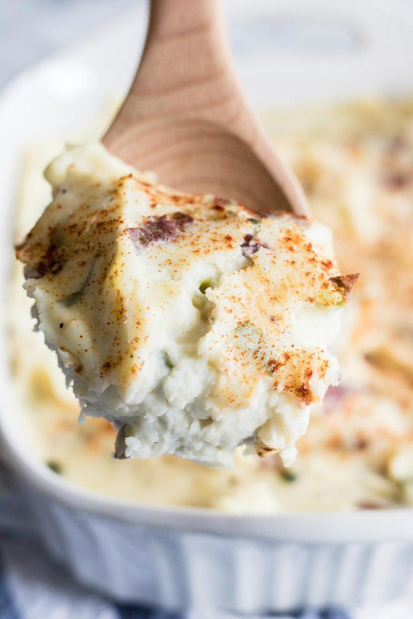 spoonful of roasted garlic mashed potatoes