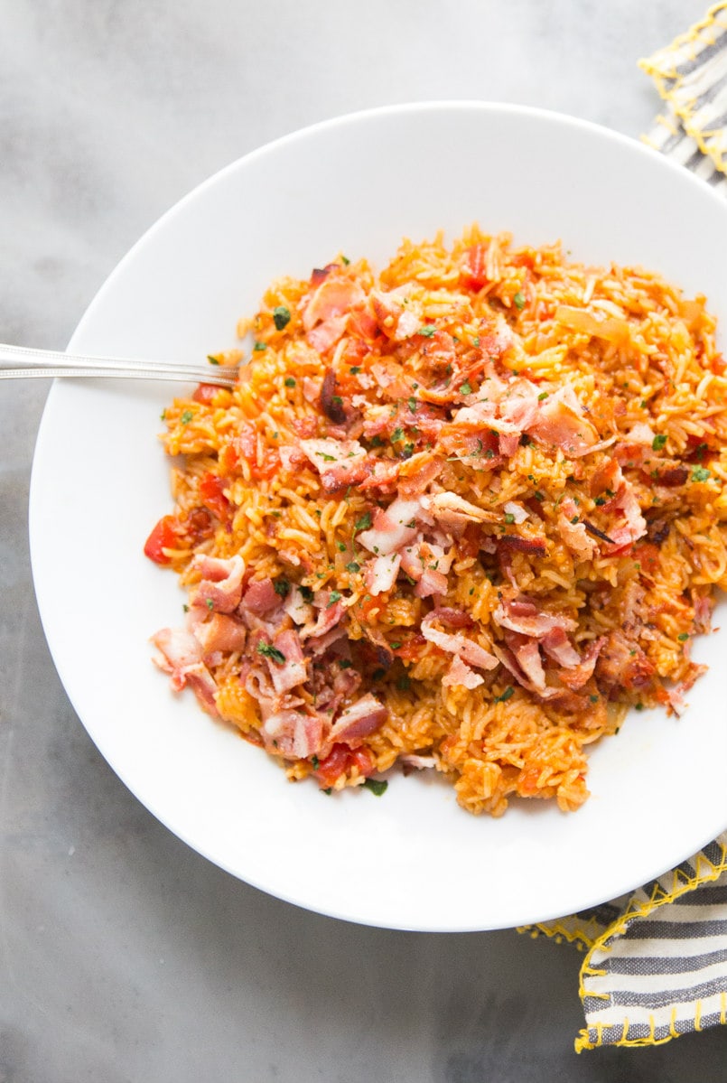 Easy Spanish Rice recipe from RecipeGirl.com #easy #spanish #rice #recipe #bacon #RecipeGirl Spanish Rice in a bowl