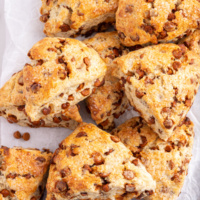 cinnamon eggnog scones