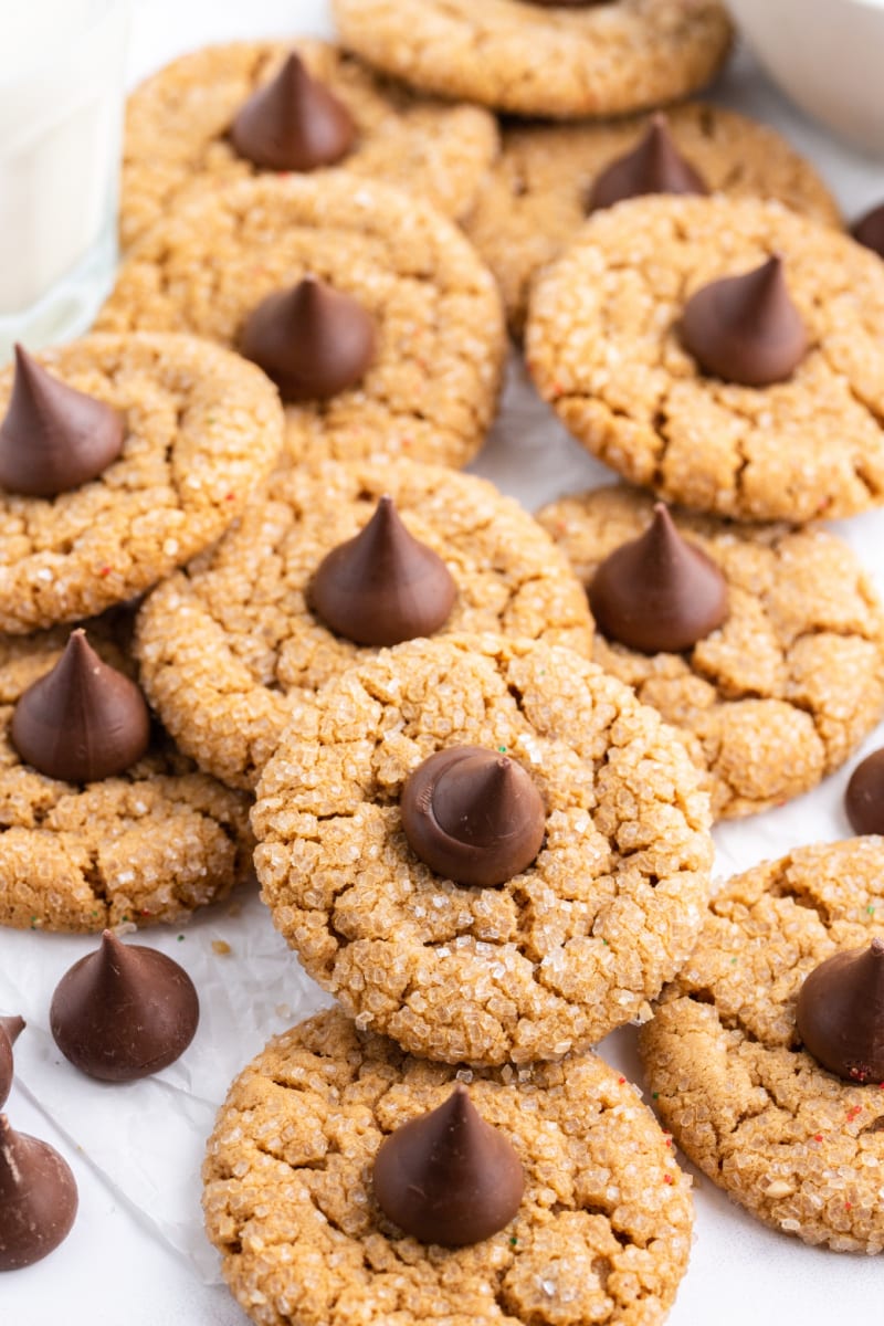 flourless peanut butter kiss cookies