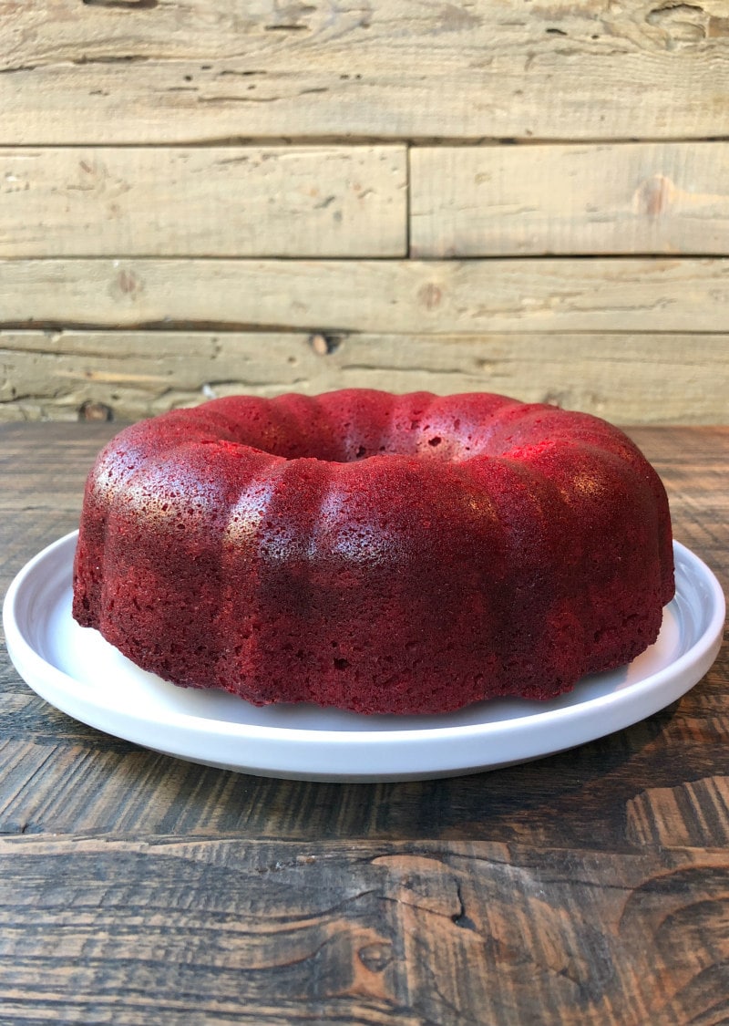 Christmas Red Velvet Bundt Cake - Amycakes Bakes