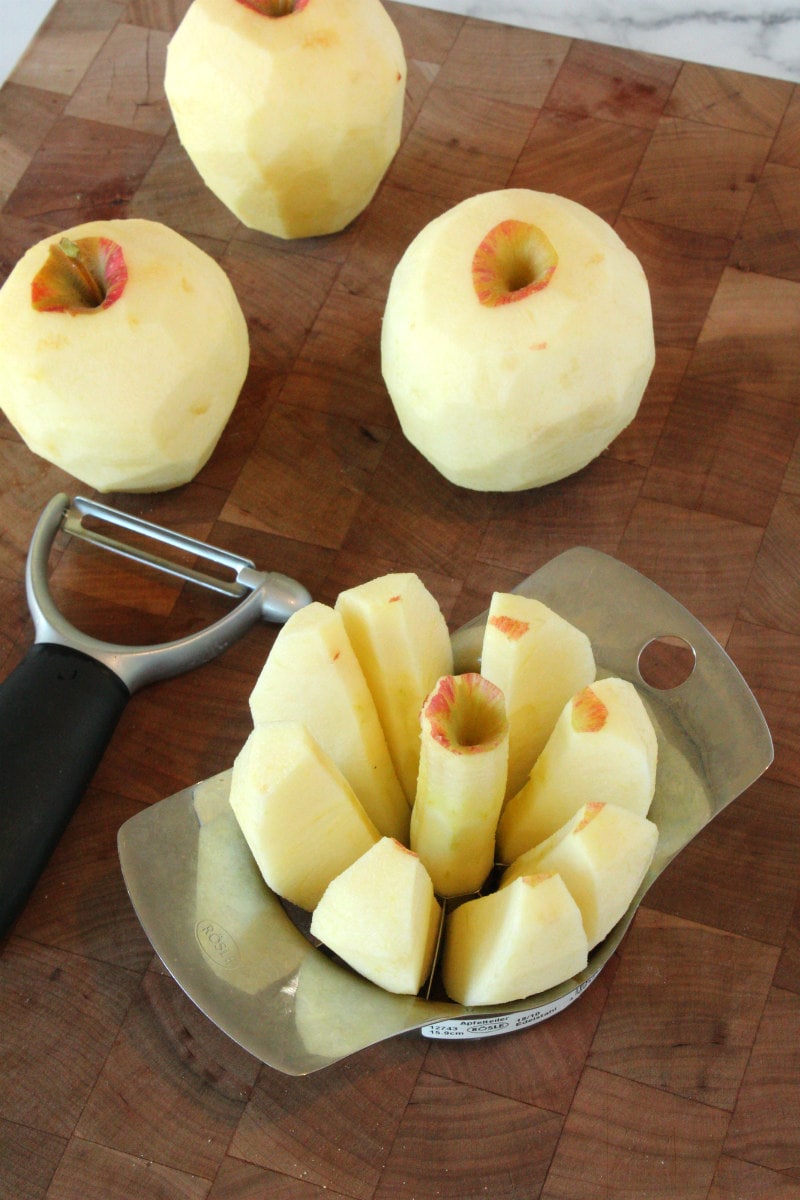 cutting apples