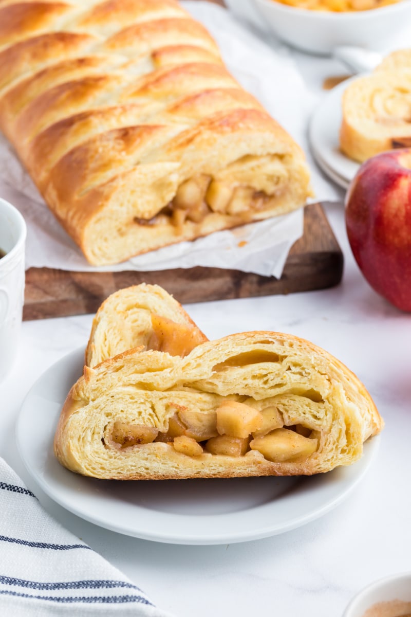 danish braid with apple filling