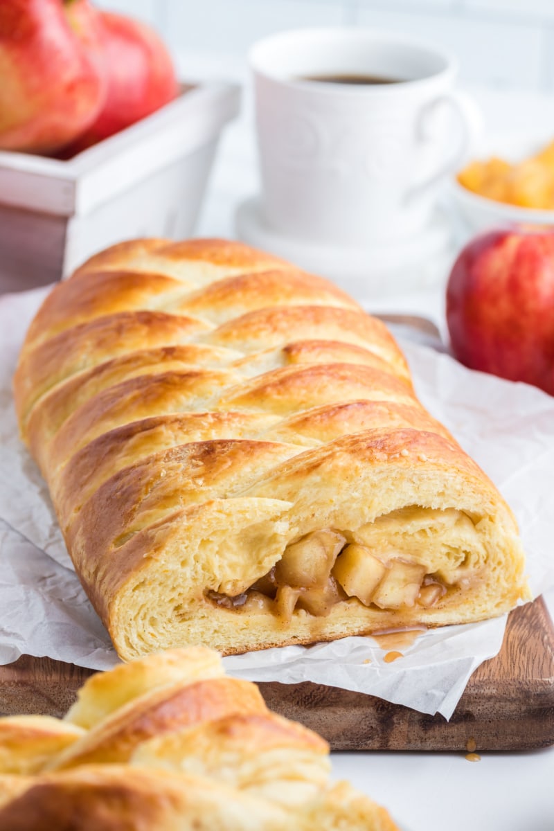 danish braid with apple filling