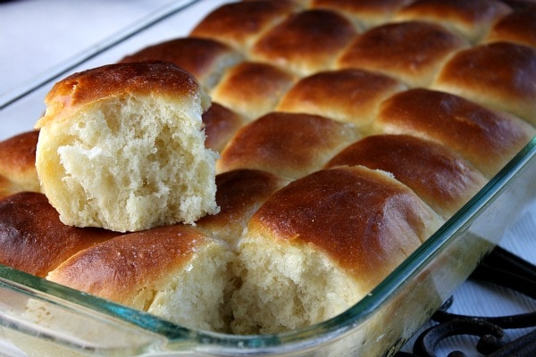 Easy Dinner Rolls in the pan