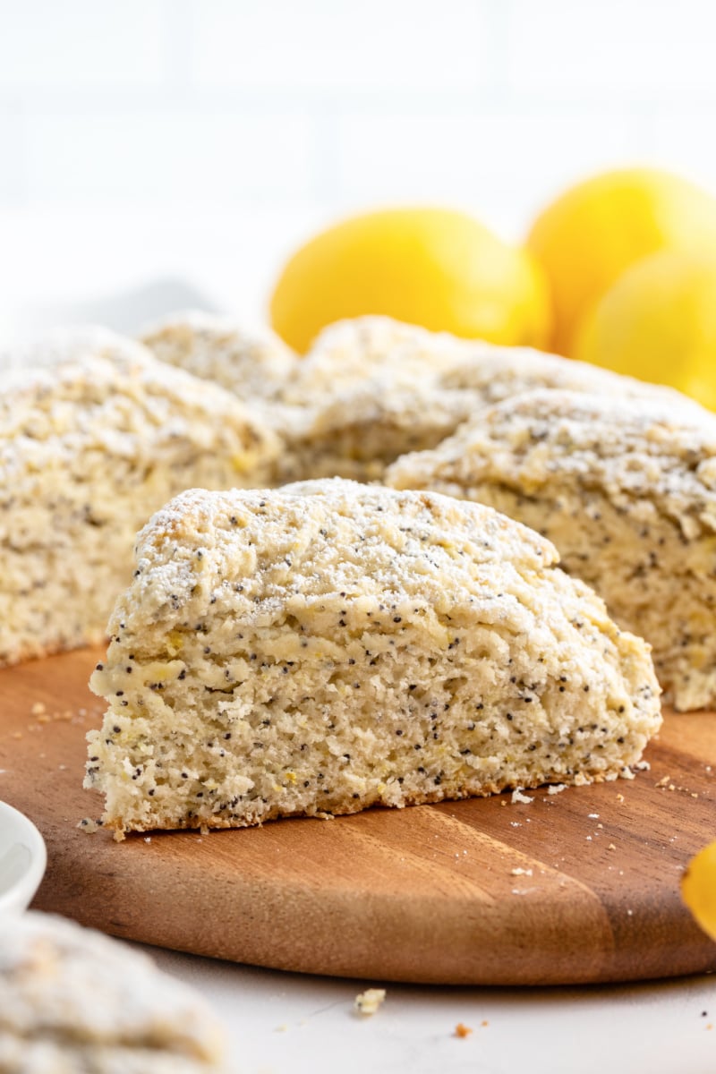 lemon poppyseed scone on a board