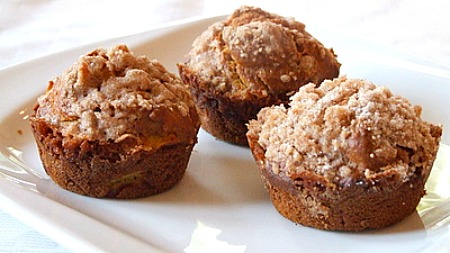 pumpkin apple streusel muffins