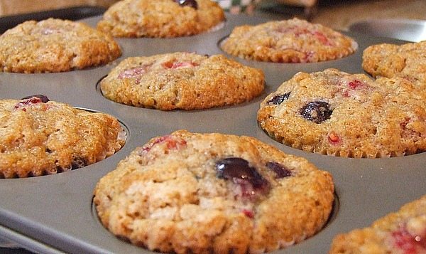 tri berry muffins 6