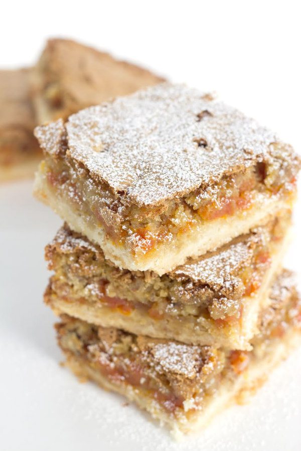 Apricot Bars recipe - by RecipeGirl.com