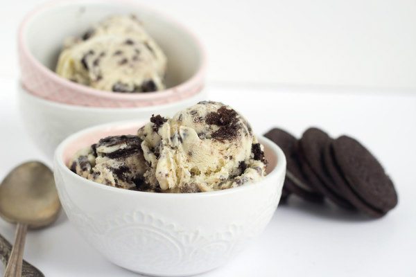 Homemade Cookies 'n Cream Ice Cream recipe - by RecipeGirl.com